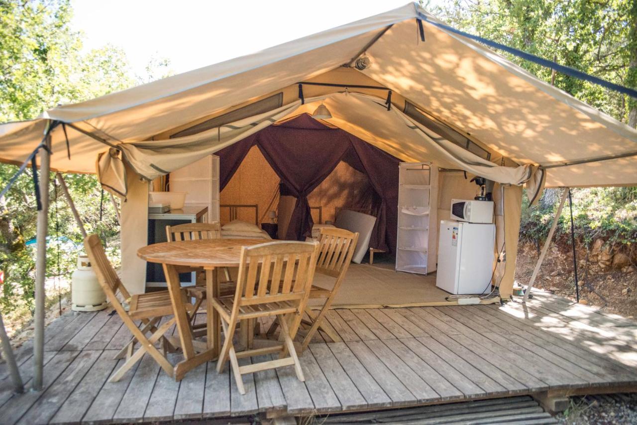 Camping La Grangeonne 에스파롱-드-베르동 외부 사진