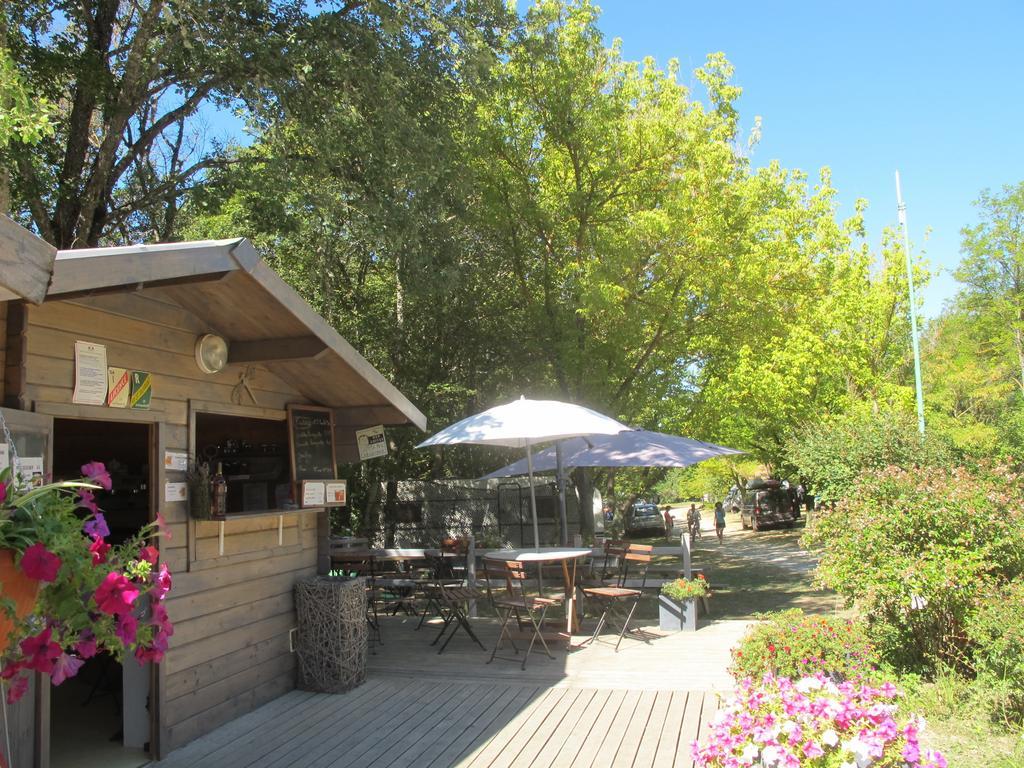 Camping La Grangeonne 에스파롱-드-베르동 외부 사진